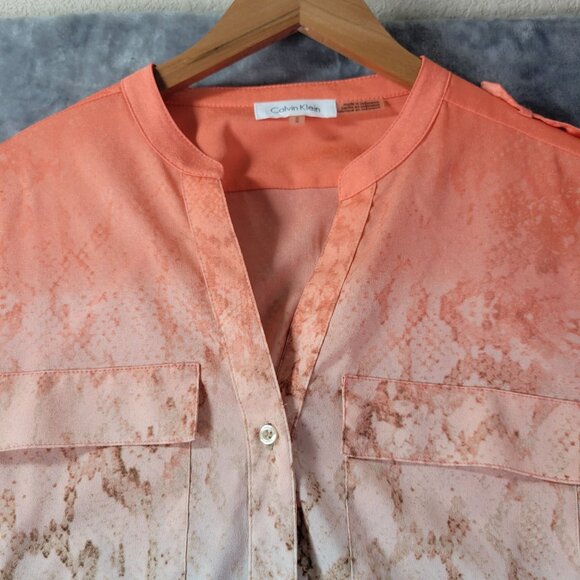 Calvin Klein Womens Medium M Roll Tab Sleeve Snake Print Ombre Top Vibes - Picture 7 of 12